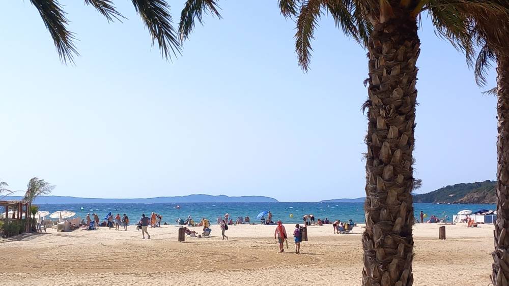 PLAGE LA FAVIERE3