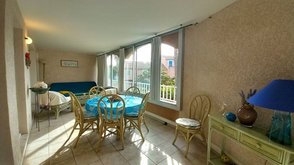 LOGGIA (2)