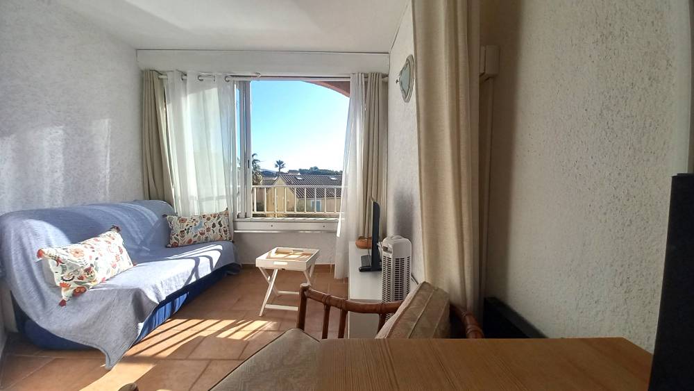 LOGGIA