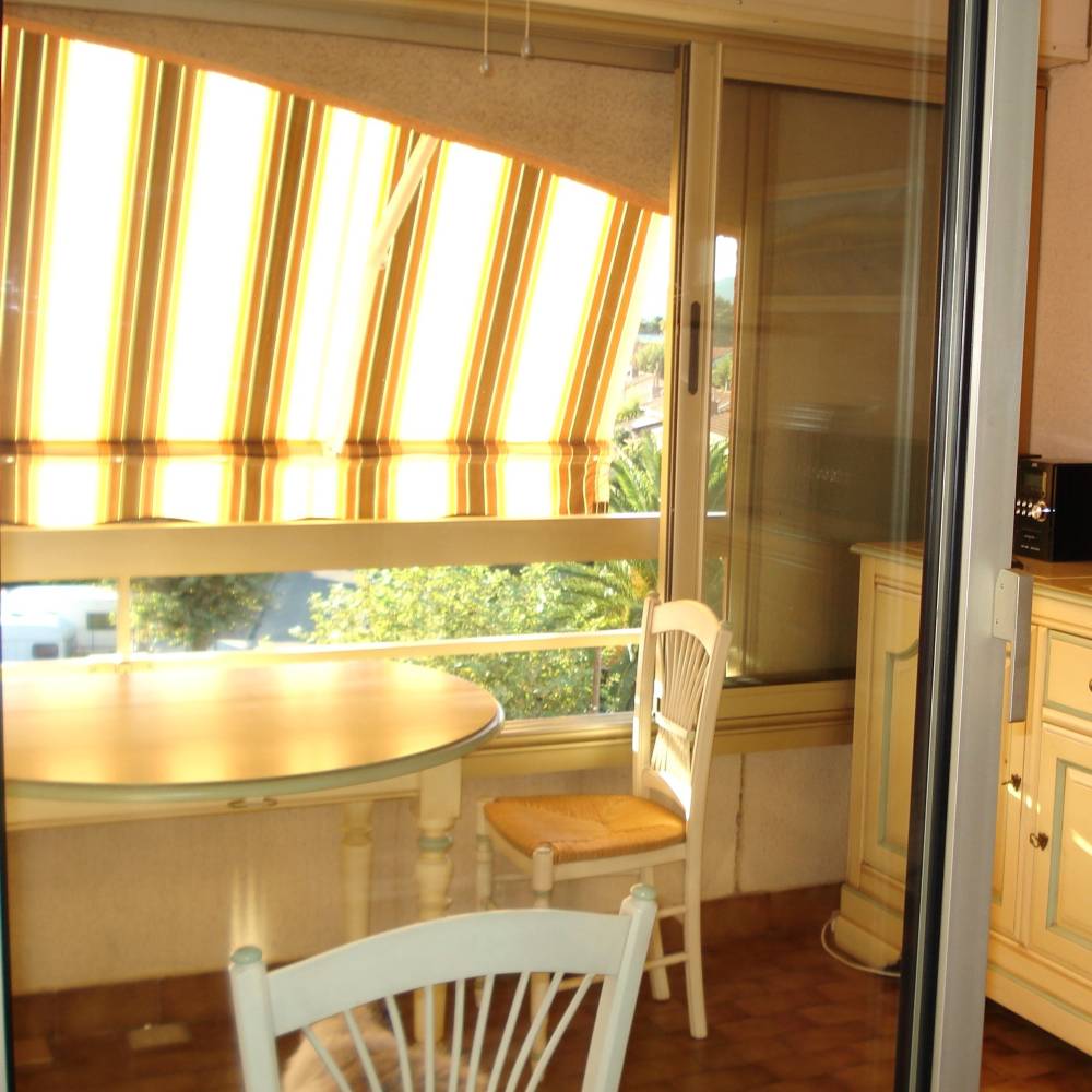 T2 duplex loggia 300 m plage Argentière parking