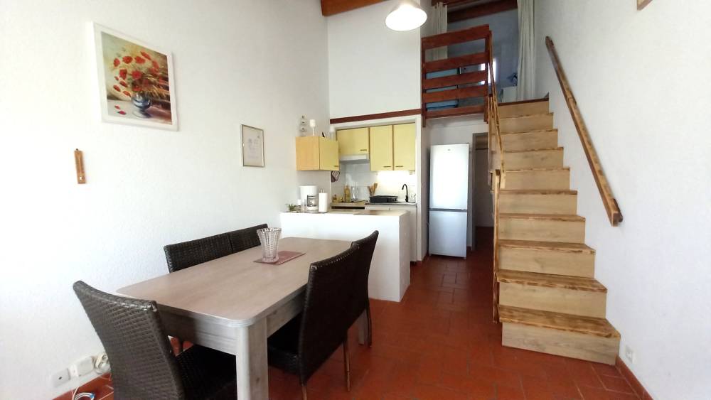 SEJOUR ET COIN CUISINE