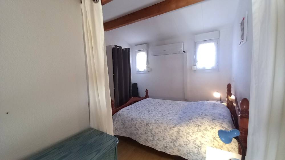 CHAMBRE EN MEZZANINE